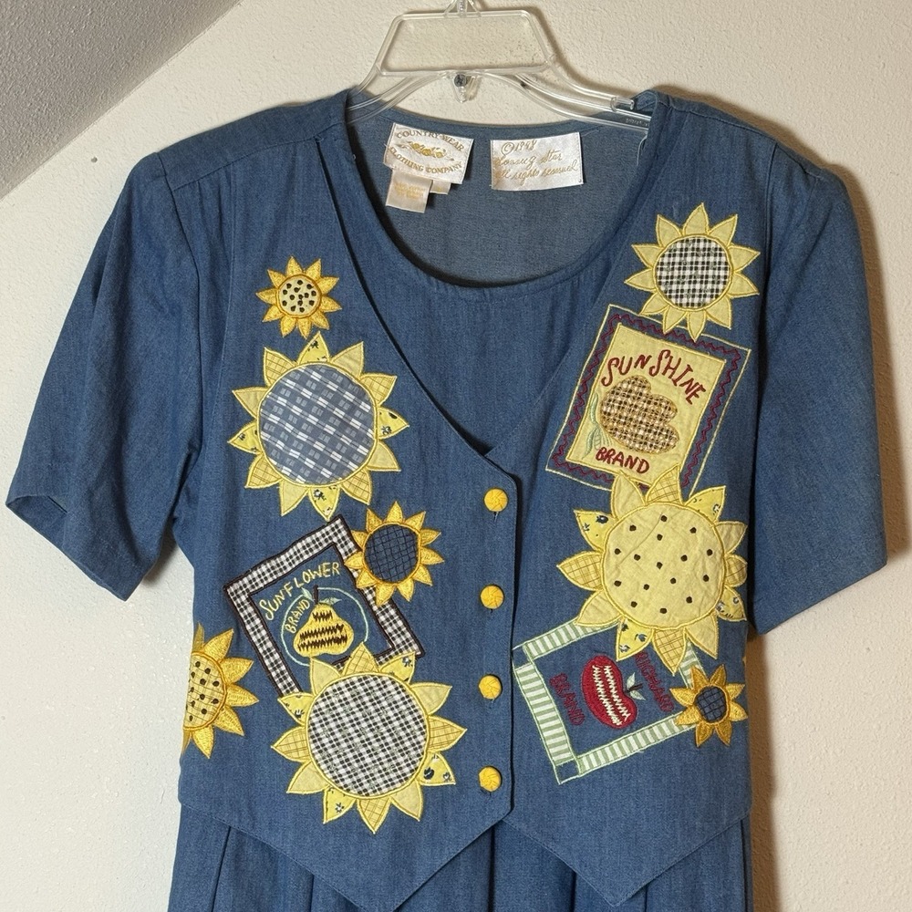 Vintage Country Wear Denim Dress Sunflower Applique Button Front Grannycore
